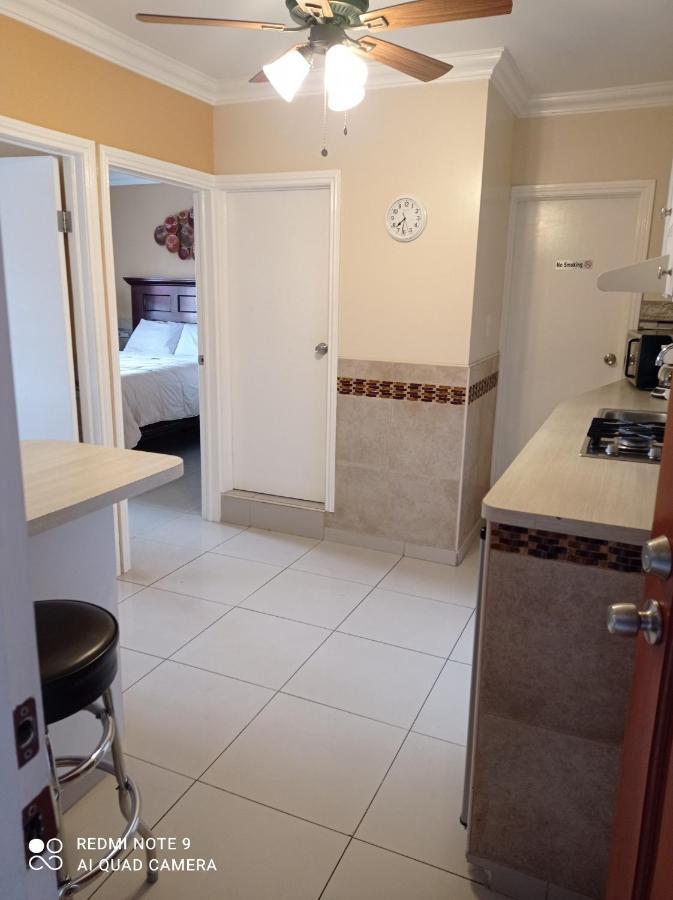 Suites Leon Rojo Tijuana Ngoại thất bức ảnh